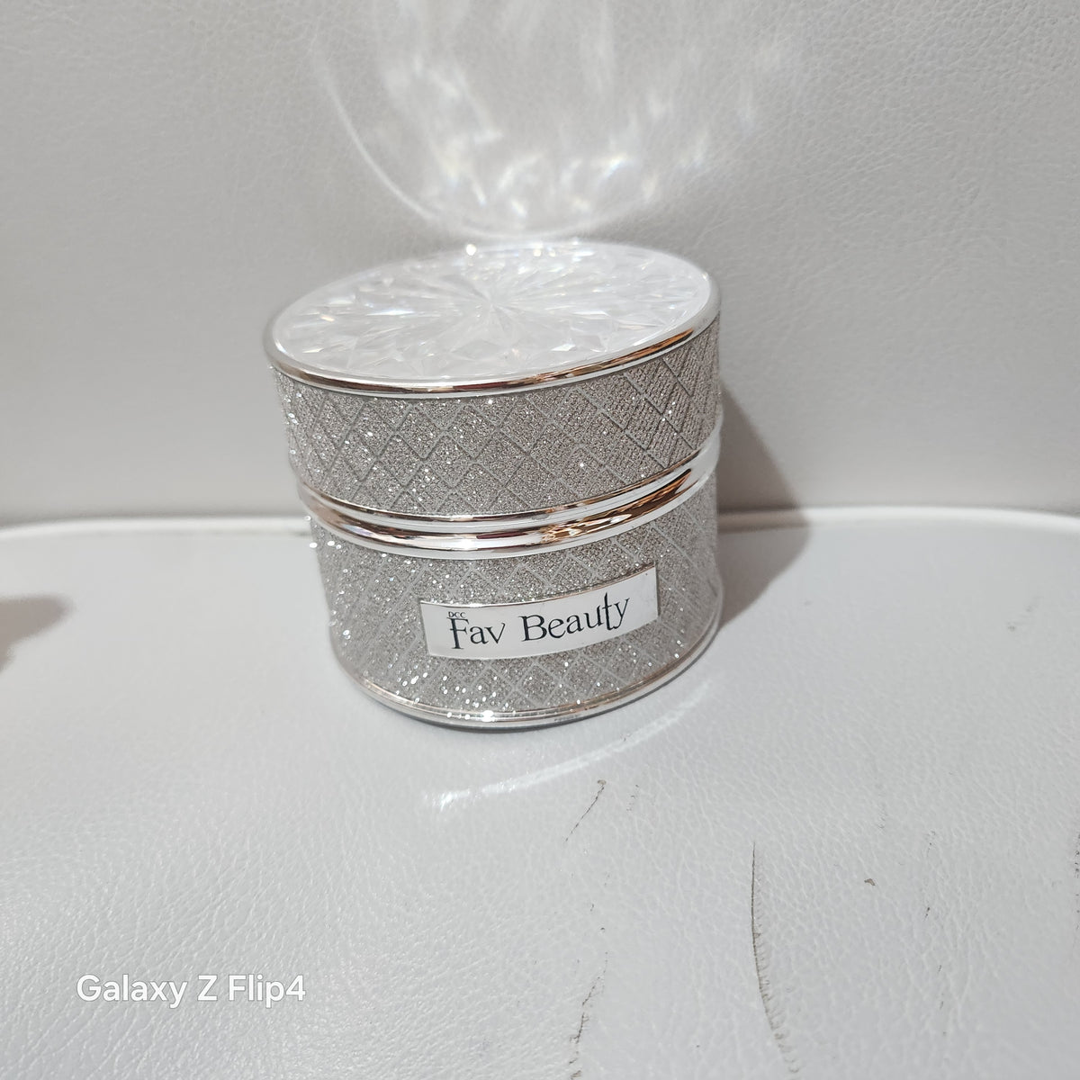 Fav Beauty Face Cream with Elegant Design and Silver Accents for Radiant Skin Care