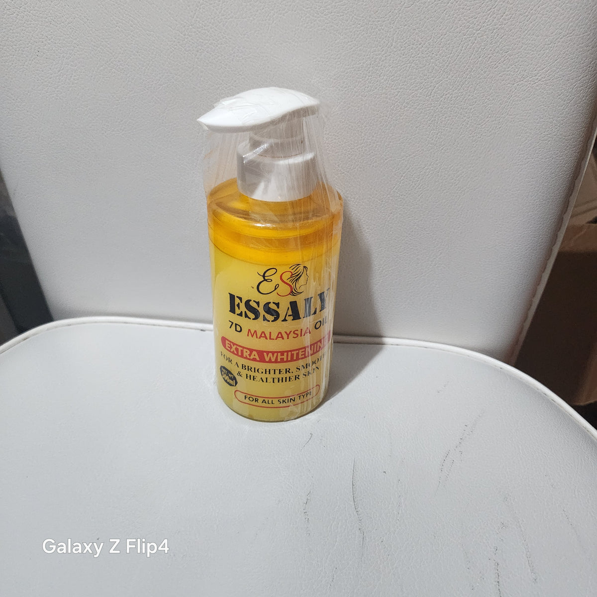Essaly 7D Malaysia Oil Extra White for a Brighter Skin with Atherin for All Skin Types