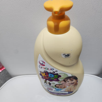Unique Kids & Teens Brightening Natural Calendula Body Wash 1000ml x 1