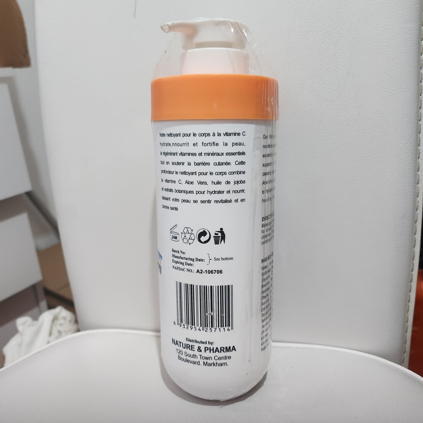 Clinitone Radiant Vitamin C Glow Body Butter Shower Gel  1000ml .