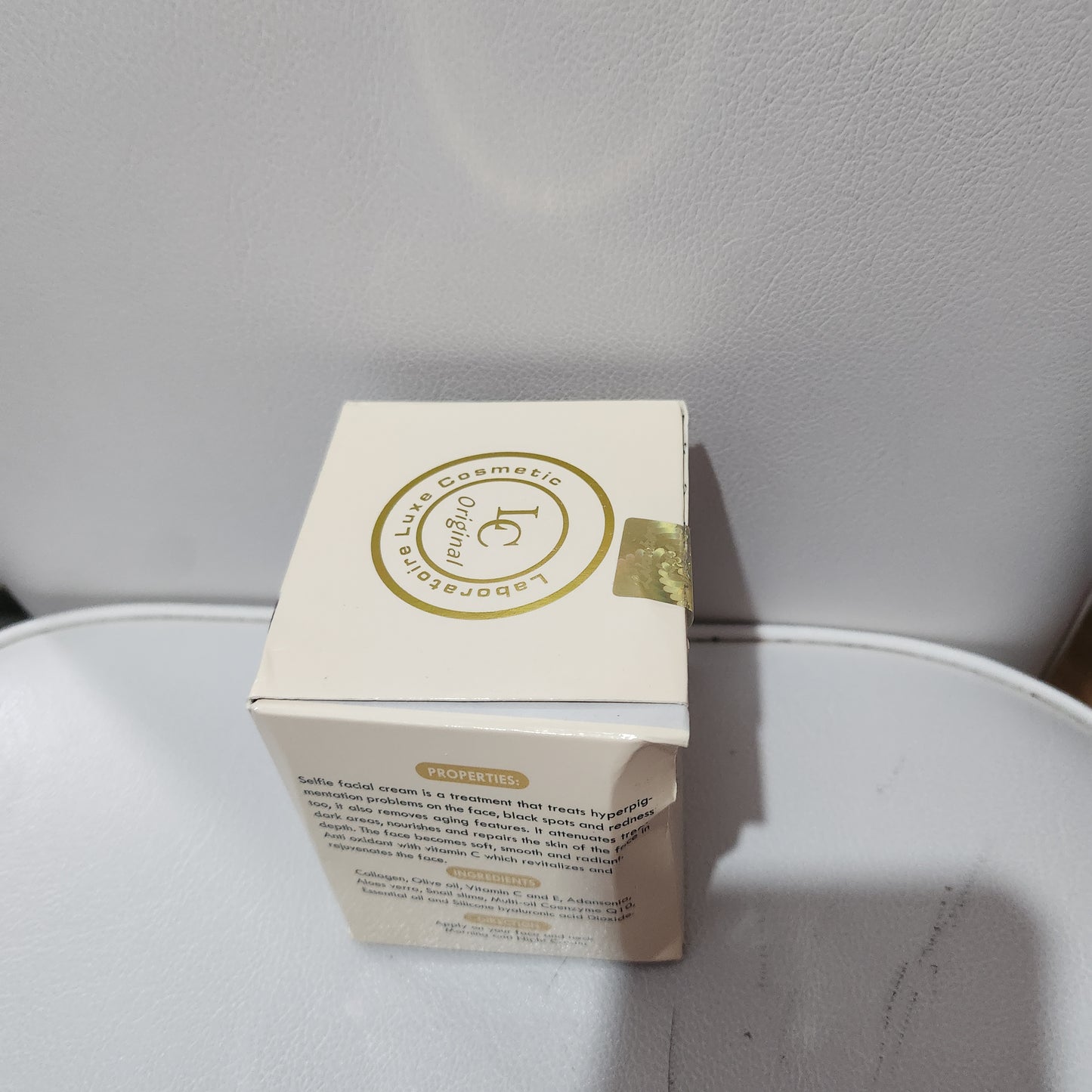 Selfie Facial Cream Whitening Anti-Stain Anti-Aging Enriched with Vitamin C & E for Radiant Skin