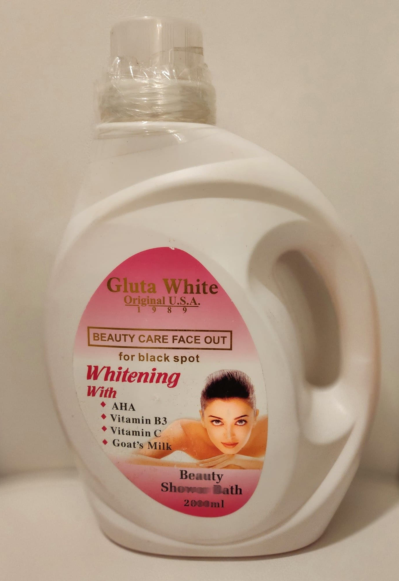 Gluta White Original Beauty Shower Bath for Black Spot & Whitening 2000ml Face Out Use with AHA Vitamin B3 C & Goat's Milk