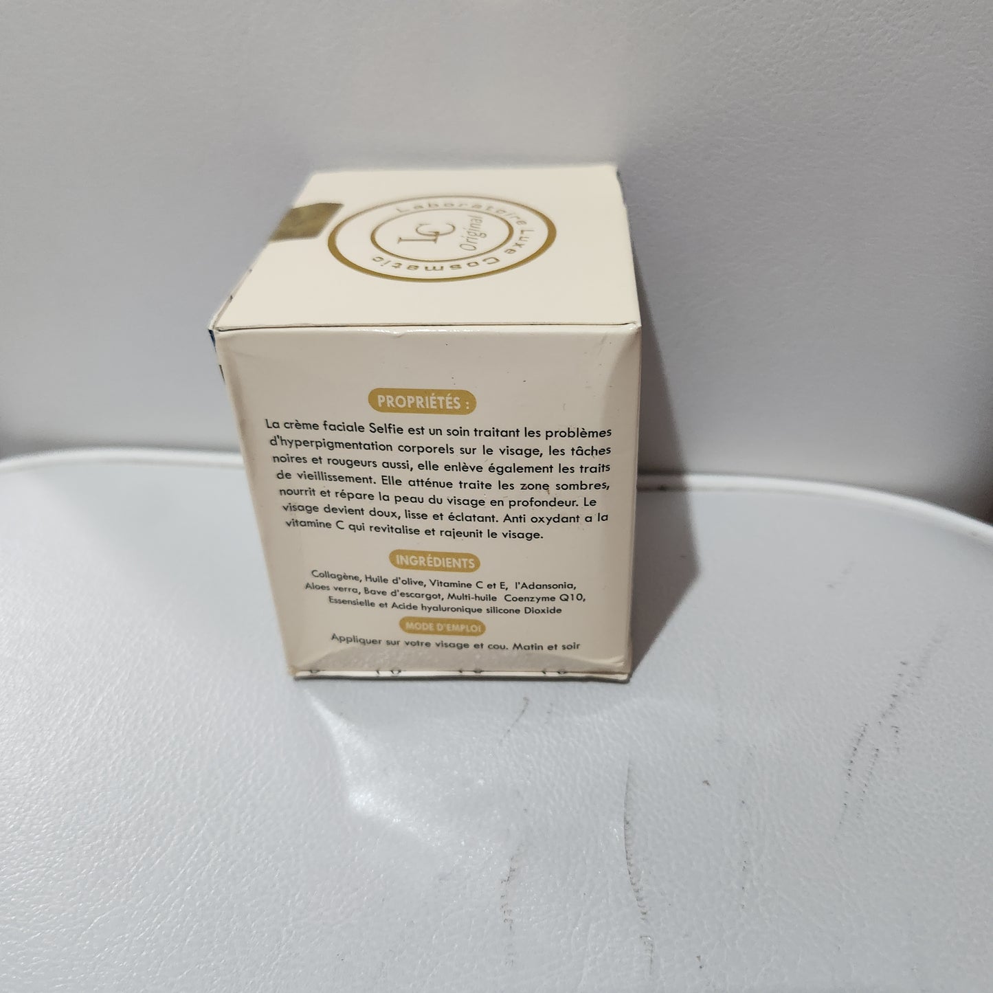 Selfie Facial Cream Whitening Anti-Stain Anti-Aging Enriched with Vitamin C & E for Radiant Skin