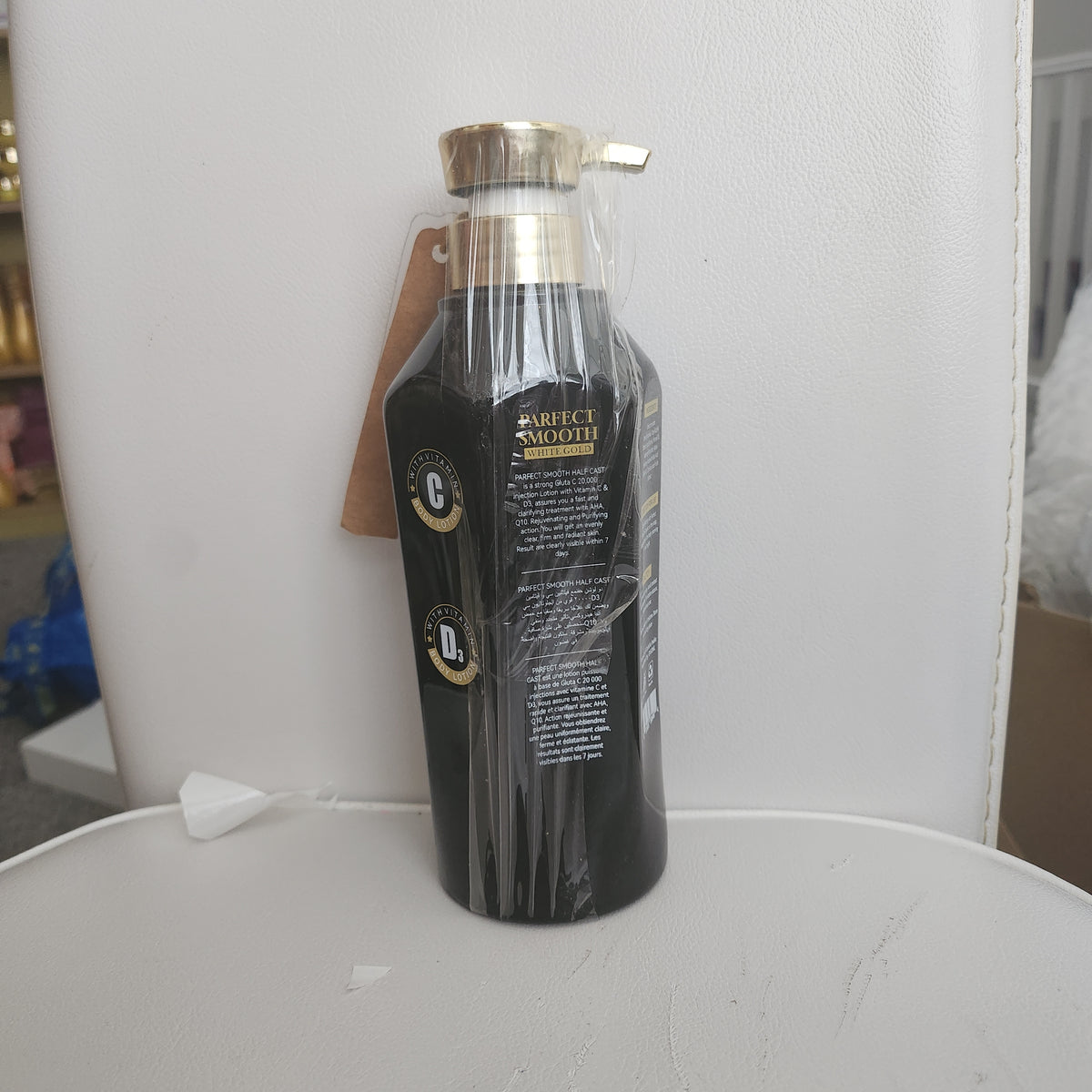 Perfect Smooth White Lotion 500ml Bottle with Gold Cap and Label for Smooth Skin Care