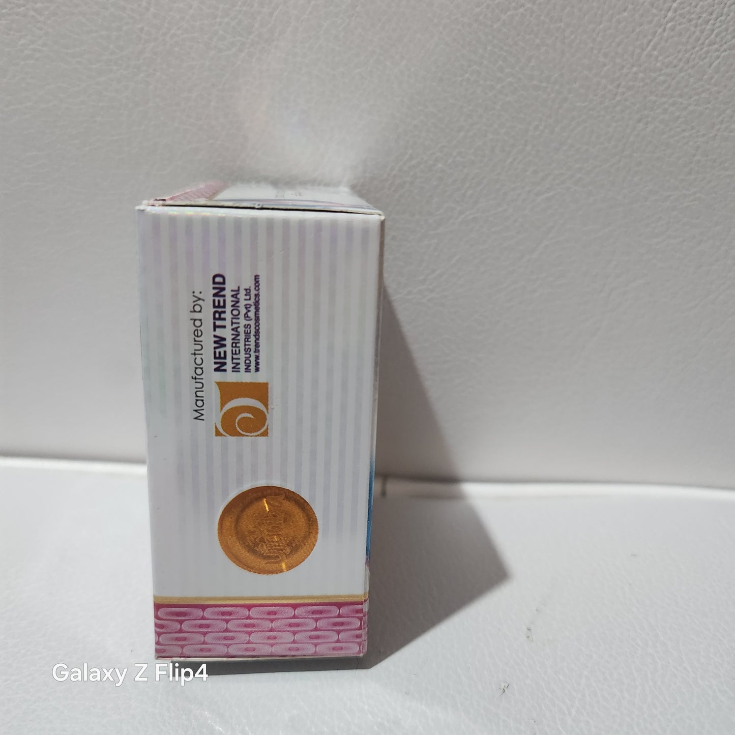 Ujooba Extra White Beauty Cream with Multivitamin for Fairness & Acne Treatment
