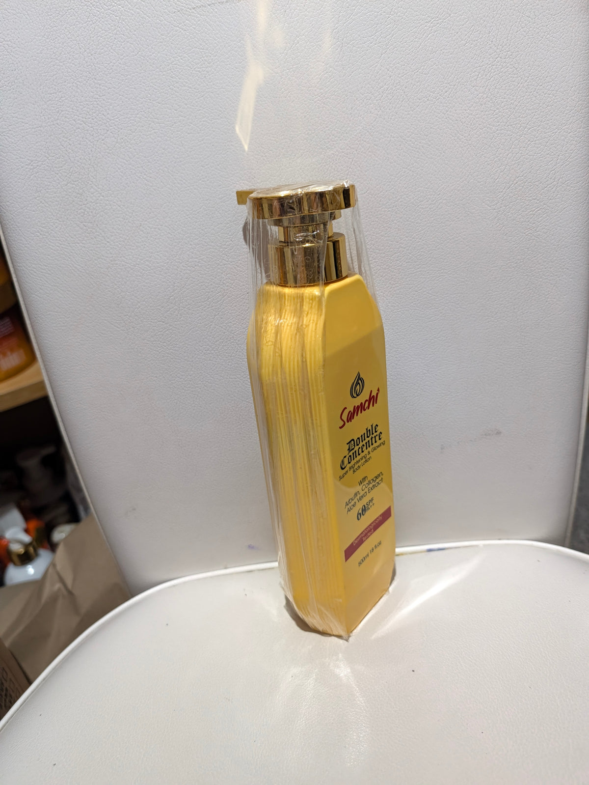 Samchi Double Concentre Super Brightening Showering Body Lotion with Albumin Collagen Aloe Vera Extract 60% 500ml
